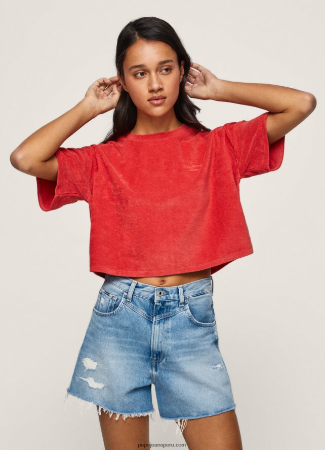 mujer_camiseta_cropped_de_terciopelo_pepe_jeans_44jtz460_estudio_rojo.jpg mujer camiseta cropped de terciopelo Pepe Jeans 44JTZ460 estudio rojo - Imagen 1
