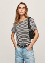 mujer camiseta con estampado de rayas Pepe Jeans 44JTZ459 negro