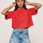 mujer camiseta cropped de terciopelo Pepe Jeans 44JTZ460 estudio rojo
