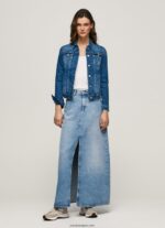 mujer chamarra de mezclilla regular fit Pepe Jeans 44JTZ138 mezclilla - Imagen 4