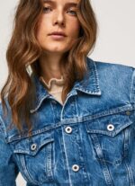 mujer chamarra de mezclilla regular fit Pepe Jeans 44JTZ97 mezclilla - Imagen 3