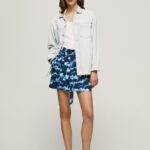 mujer minifalda con estampado militar Pepe Jeans 44JTZ500 multi
