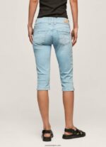 mujer shorts de mezclilla 3/4 de corte estándar Pepe Jeans 44JTZ520 mezclilla - Imagen 5