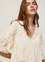 mujer vestido padma con detalles calados Pepe Jeans 44JTZ152 suero de la leche - Imagen 3